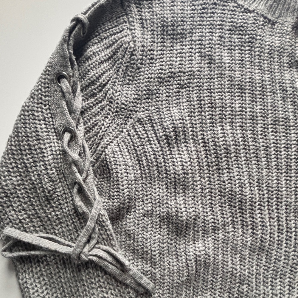 YOKI SWEATER - Picture 7 of 12